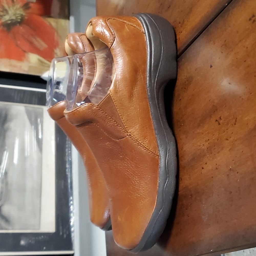 NWOT Supremes Loafers